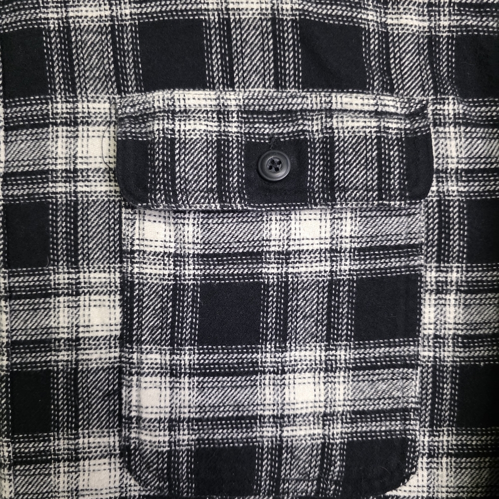 FRYE AND CO. Black and White Plaid Flannel - Picture 2 of 6